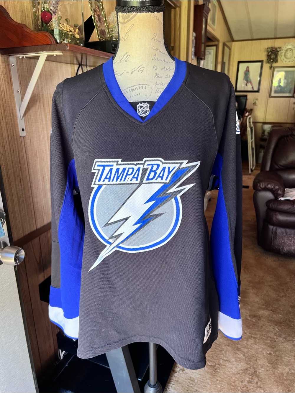 Vintage Tampa Bay Lightning Jersey Reebok Size: Men's XL.